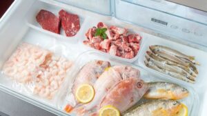 store fish in the fridge