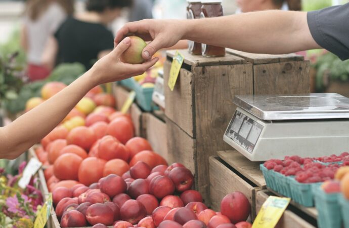 Food Safety Department Seizes Rotten and Expired Food in Salem