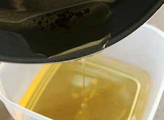 Safety Alert: FSSAI Crackdown Uncovers Recycled Cooking Oil in Coimbatore