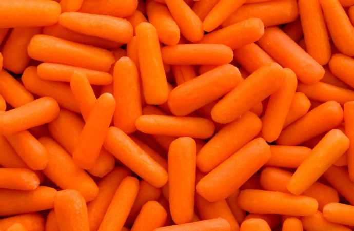 Canada Recalls Organic Carrots Over E. coli Contamination Linked to U.S. Outbreak