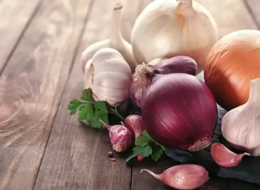 Hidden Fat Alert: Garlic and Onions May Produce Harmful Trans-Fats in High-Heat Cooking