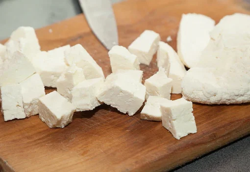 FDCA Seizes Contaminated Paneer in Gujarat Dairy Raid