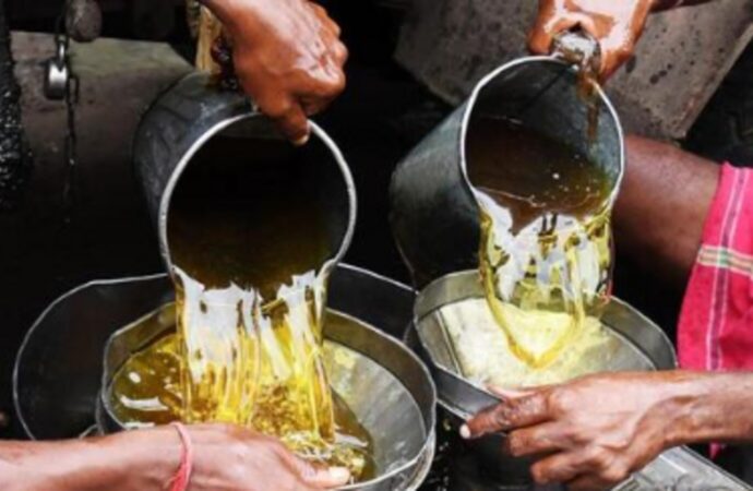 Nandurbar Oil Scare: Factory Sealed, FDA Staff Suspended