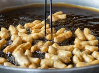 Vietnam Uncovers Fake Cooking Oil Scam Using Animal Feed Oil