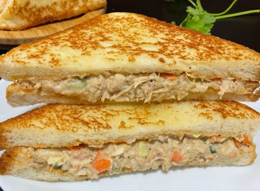 44 Fall Ill After Eating Chicken Sandwiches at Public Event in Kerala