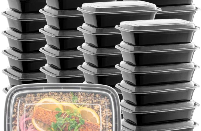 Think Twice Before Heating Food in Black Plastic!
