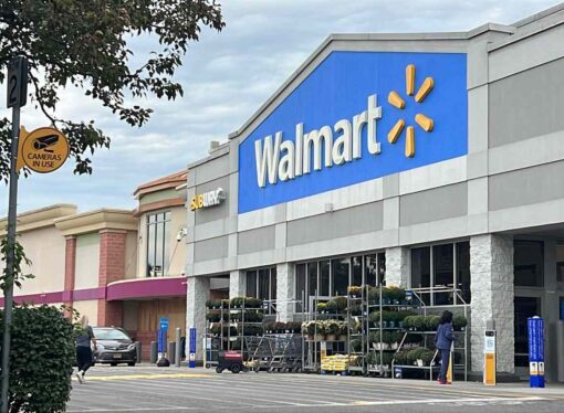 1,000 Walmart Foods to Go Dye-Free by 2027
