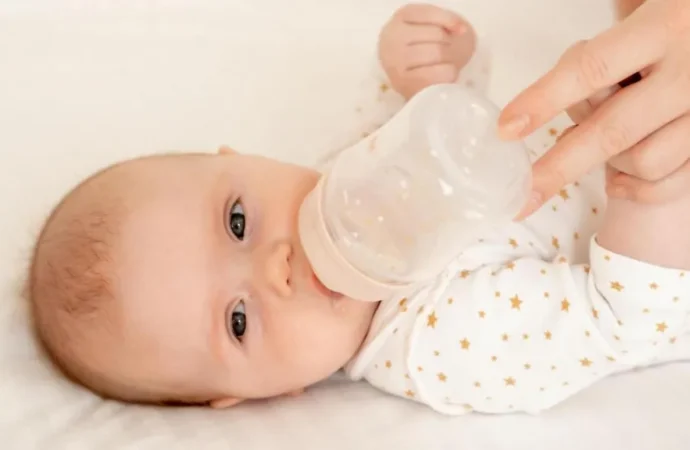 Infant Formula Under Scrutiny After 36 UK Infants Fall Ill