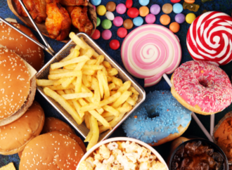 Hundreds of Food Chemicals Added Without FDA Review, EWG Warns