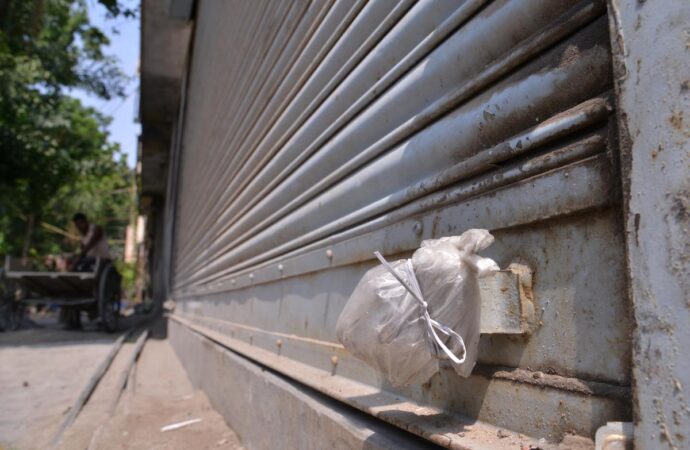 19 Unlicensed Food Outlets Sealed in West Delhi Crackdown