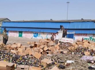 FSDA Destroys 8,600 Litres of Expired Food Products in Kanpur