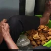 Railway Samosa Vendor Caught in Unhygienic Conditions, Sparks Outrage