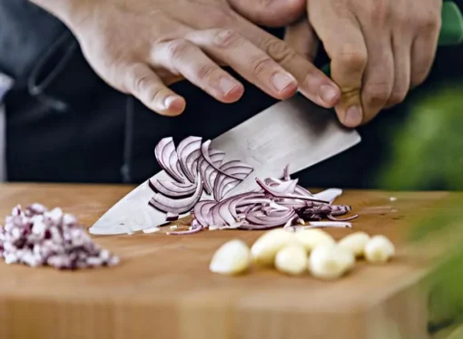 FSSAI Orders Food Businesses to Stop Using Rusty and Damaged Knives