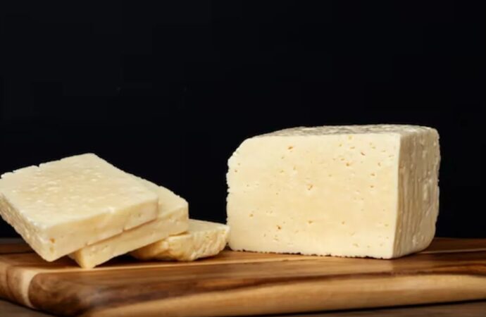 Pune FDA Cracks Down on Mislabelled Cheese Analogue Sold as Paneer