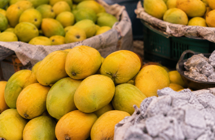 Imported Mangoes Flood Kerala, Raising Carbide Ripening Fears