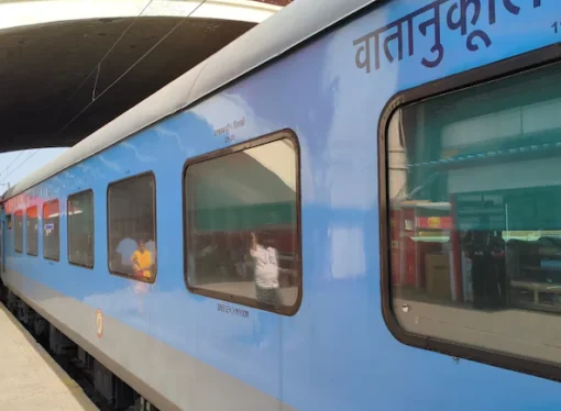 Shatabdi Express Serves Expired Bread to 74 Passengers, IRCTC Takes Action