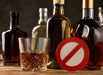 FSSAI Halts Sale of Select Rum and Whisky Variants Over Flavouring Violations