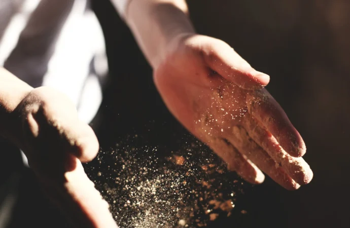 Can Food Allergens Travel Through the Air?