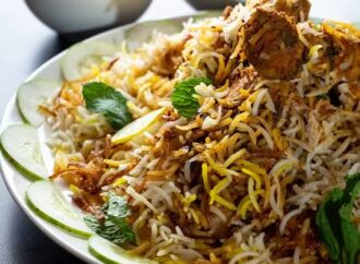 Worm Found in Chicken Biryani: Kozhikode Hotel Temporarily Shut