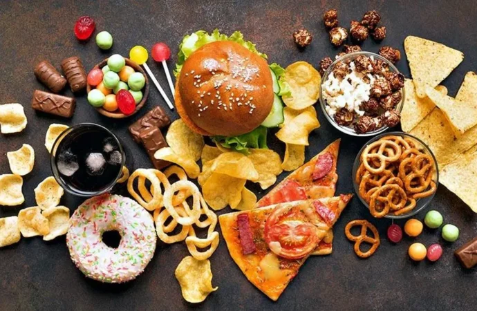 India Proposes 50-Metre Curbs on HFSS Foods Near Schools